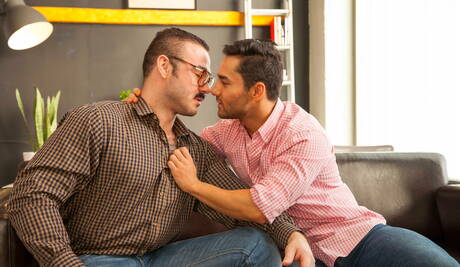 German beefcake Jessy Ares and latin husky guy Bruno Bernal have a hot sex