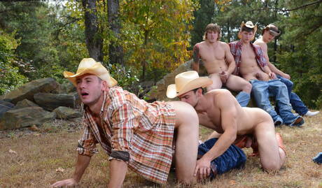 Johnny, Dakota Wolfe, Tom, Jason Maddox, Brenner in un