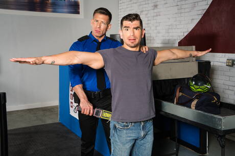 Men: Pretty american guys muscular Jeremy Spreadums and muscular Bruce Beckham have a hot couple sex