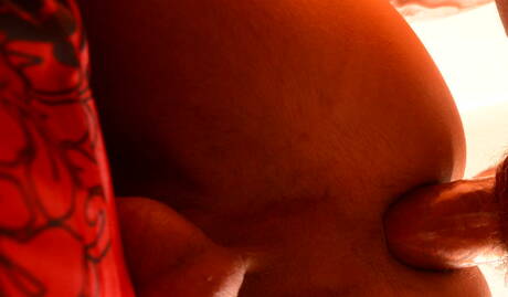 Des Américains sexy, le musclé Eli Hunter et le costaud Max Sargent se font défoncer le cul en extérieur