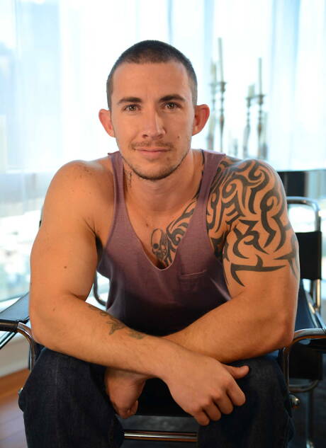 O forte americano Phenix Saint e o musculoso Richard Pierce fazem sexo quente