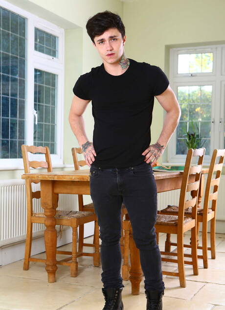 Men: Canadian twink Jake Bass and latin superstud Bruno Bernal sucking and screwing each other