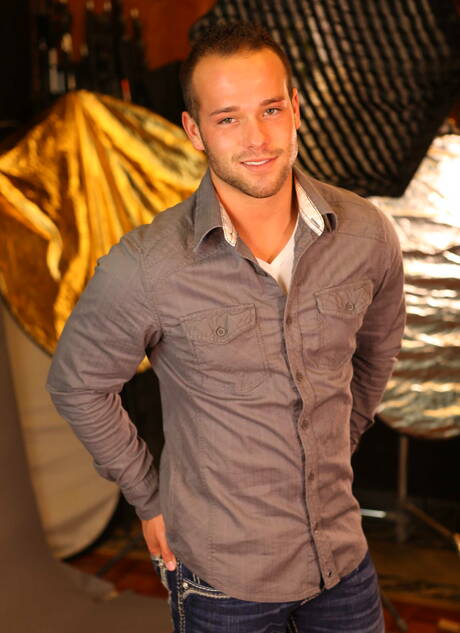 Men: British hunky guy Luke Adams and hungarian well-built Darius Ferdynand fuck ass after sucking