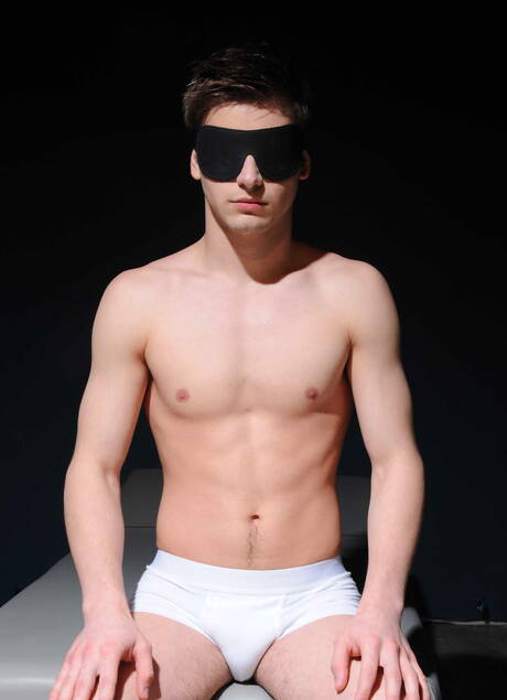 Jaxton、Johnny、Haigen Sence 和 Aaron 互相幹