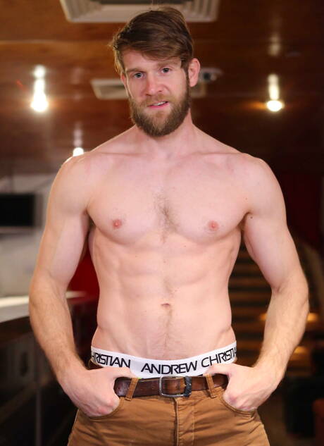 Men.com: British strongman Luke Adams and american otter Colby Keller fuck after blowjob