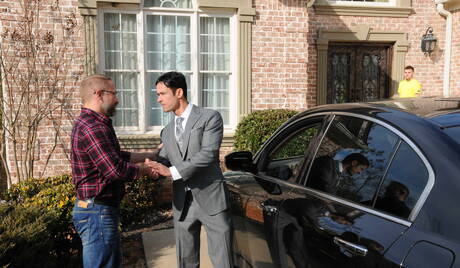 Der brasilianische Muskelprotz Rafael Alencar und der amerikanische Otter Jack Radley in einer heißen Homosexuellenszene im Freien