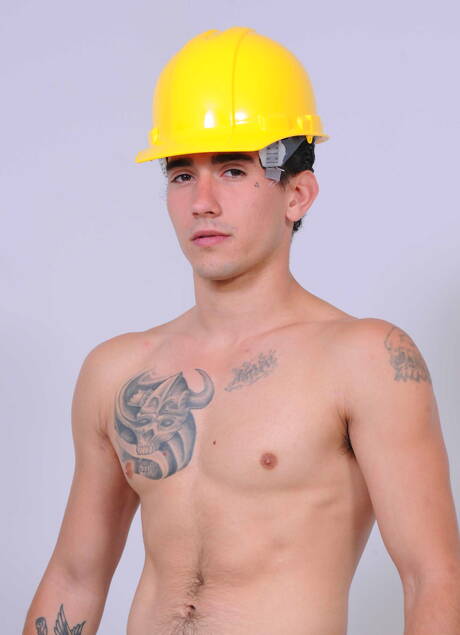 美國大力士湯姆·福克和帥哥詹姆斯·迪克森口交後做愛