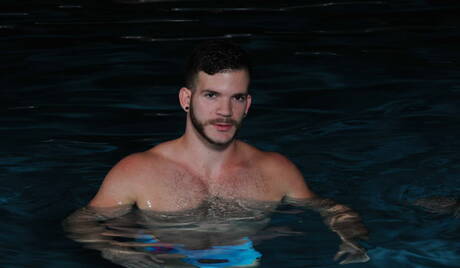 Men.com: Well-built Dalton Pierce and latin superstud Angel Rock sucking and fucking each other in the kitchen