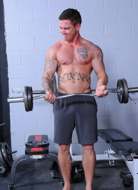 Pretty american boys stud Connor Maguire and hunk Sebastian Young in hard anal sex