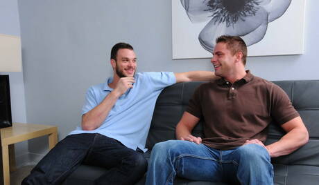 American pornstars hunk Cliff Jensen and beefy Jake Wilder in hot anal sex