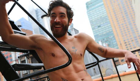 El musculoso estadounidense Dale Cooper y el musculoso brasileño Jimmy Durano se chupan y se follan mutuamente al aire libre