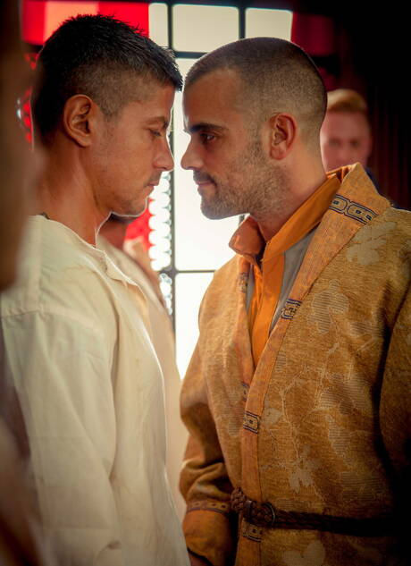 Der amerikanische Hengst Damien Crosse und der gut gebaute Kanadier Christopher Daniels beim harten Analsex mit Fisting