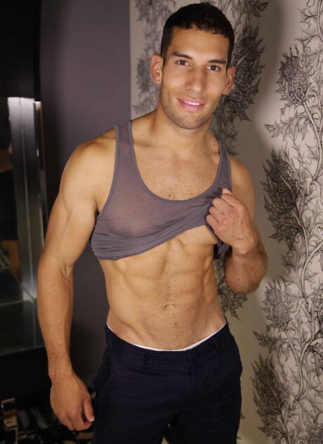 Die netten amerikanischen Kumpels, der starke Mann Ricky Decker und der attraktive Derek Atlas haben heißen Paarsex