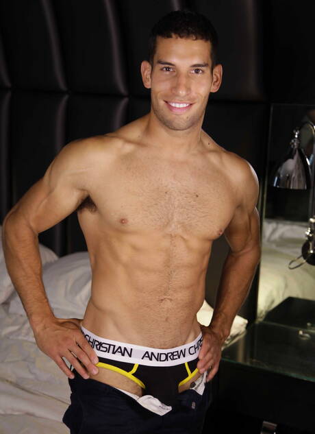 Die netten amerikanischen Kumpels, der starke Mann Ricky Decker und der attraktive Derek Atlas haben heißen Paarsex