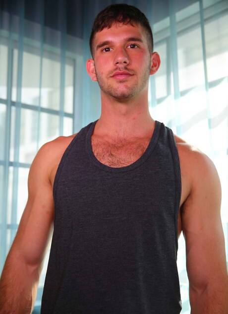 Men.com: Hot americans, bull Sean Duran and hairy stud Jimmy Fanz drilling an ass