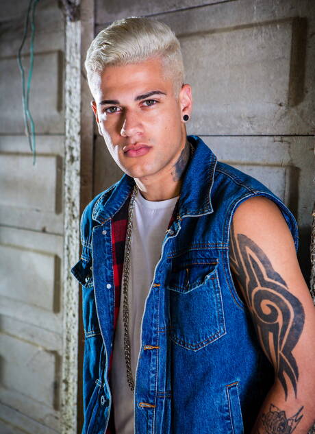 English well-built Paul Walker and hot twink Mickey Taylor have a hot sex