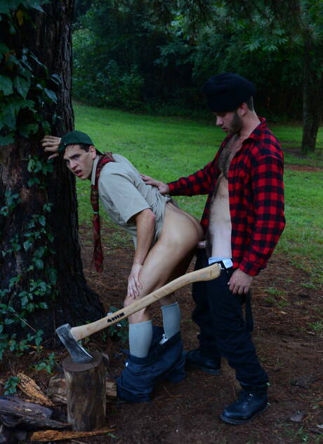 Hot american boys otter Jimmy Fanz and young dude Zac Stevens have anal sex outside