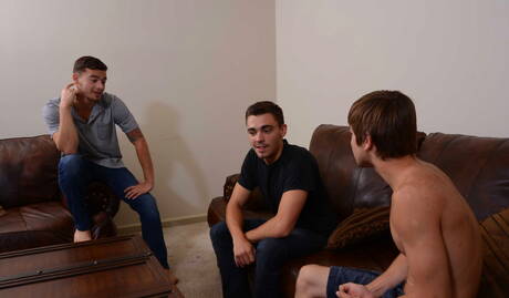 トレバー、ジョニー・ラピッド、ダーク・ケイバー、アッシャー・ホークによる男同士の乱交