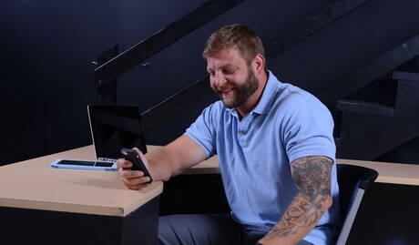 Men.com: American pornstars well-built Jimmy Johnson and gay bear Colby Jansen have a hot sex