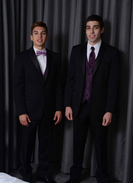 American hunk Anthony Verusso and superstud Mike Edge have anal sex