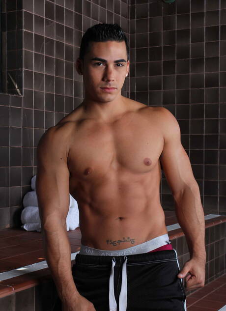 Men.com: Hot americans, hunky guy Topher Di Maggio and beefcake Casey Everett sucking and fucking each other