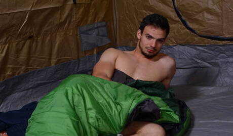 Heiße Amerikaner, Hengst Jason Maddox und Schönling Brenner Bolton ficken Arsch nach dem Saugen im Freien