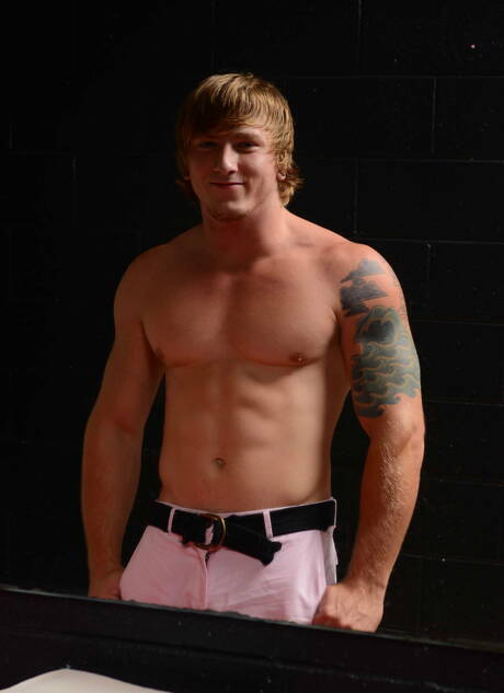 Two american dudes beefy Tom Faulk and hunk Bennett Anthony fuck after dick sucking in bath