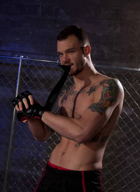 Men.com: American tough guy Cliff Jensen and hunky guy Ethan Cruz fuck ass after sucking and fisting