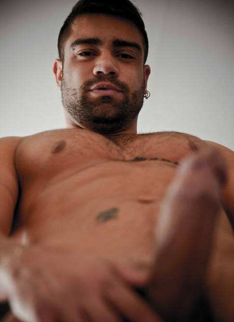 Latino bear Wagner Vittoria and latin hunky guy Diego Lauzen love each other