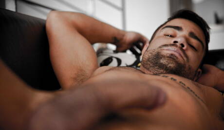 Latino bear Wagner Vittoria and latin hunky guy Diego Lauzen love each other