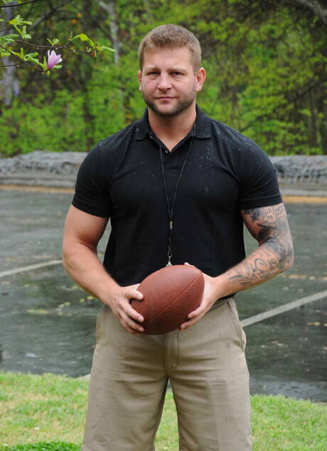 Men.com: Johnny Rapid, Colby, Duncan Black, Rod, Ryan having fun together outside