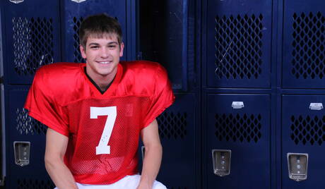 Johnny Rapid, Colby Jansen et Ryan Rockford se font baiser le cul