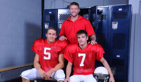 Johnny Rapid, Colby Jansen et Ryan Rockford se font baiser le cul