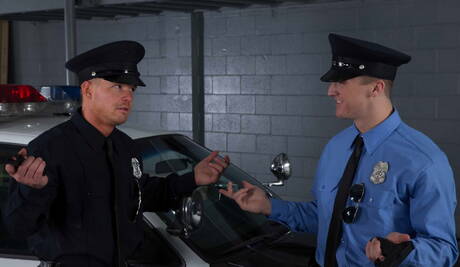 Gorący amerykańscy chłopcy, krzepki facet Connor Kline i umięśniony Liam Magnuson uprawiają gorący seks