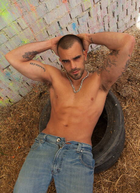 American tough guy Damien Crosse and  Abel Pozsar have anal sex outdoor