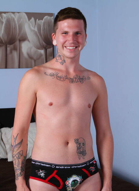 Amerikaanse hete twink Travis Freeman en gespierde Jadyn Daniel in hete homoseksuele actie