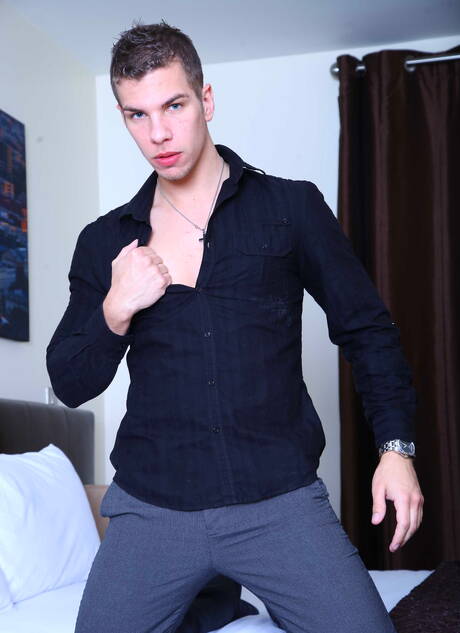 Men: Polish well-built Kayden Gray and english beefcake Paul Walker in hard anal sex