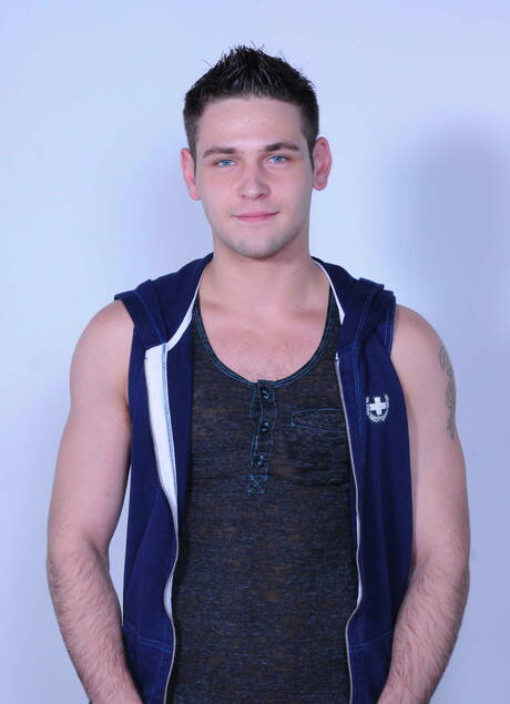 Der nette amerikanische Kerl Cooper Reed und der haarige Hengst Duncan Black bei heißer Arschfick-Action