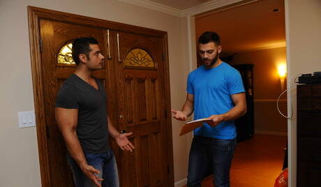 La nutria estadounidense Tommy Defendi y el culturista latino Marcus Ruhl en una escena homosexual candente