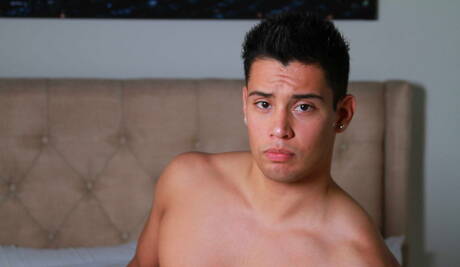 Der muskulöse Latino Joey Rico und der harte Kerl Jacob Marvel haben guten Analsex