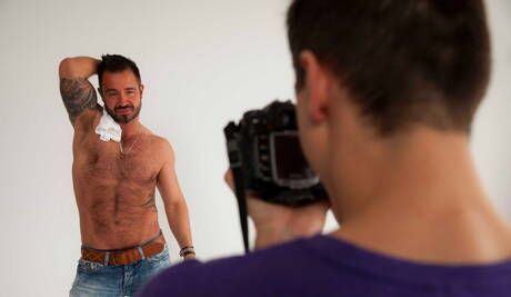 German beefcake Jessy Ares and slovak beefcake Jay Roberts in hot homosexual scene
