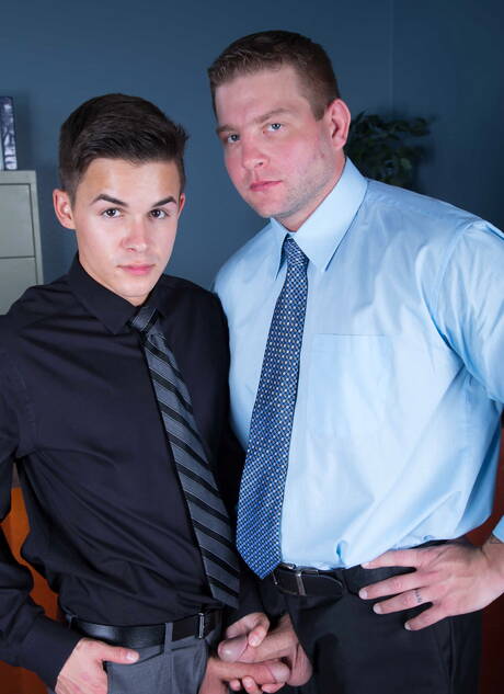 Amerikanische Pornostars Bär Colby Jansen und heißer Twink Andy Taylor in heißen Analsex