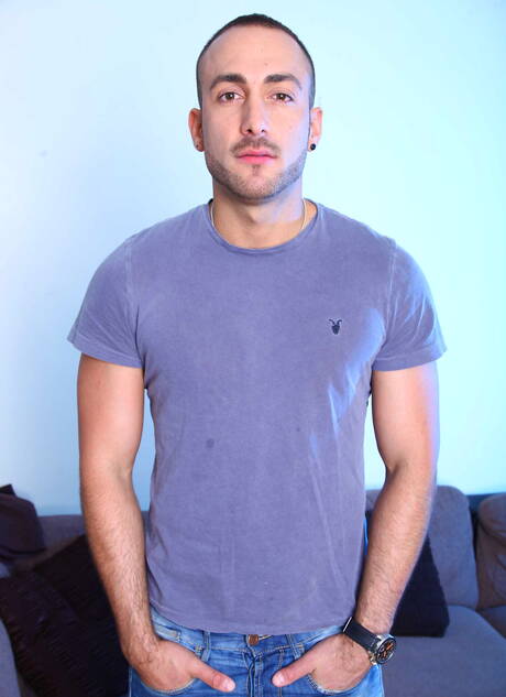 Engelse knappe Paul Walker en knappe Riley Coxx in een hete kontneukactie