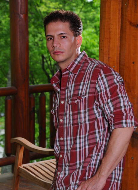 Isaac, Johnny, Ricky Larkin i Jorge Fusco uprawiają ze sobą seks na zewnątrz