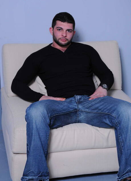 Men: Pretty american guys tough guy Rocco Reed and mature bear Tony Paradise make a love