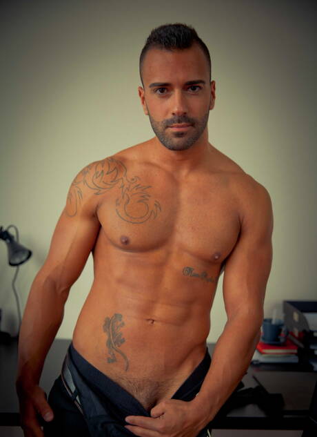 supergaranhão sueco Tomas Brand e Tony Rivera fodem a bunda depois de chupar um pau