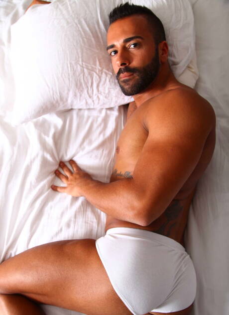 Il ben fatto Tony Rivera e l