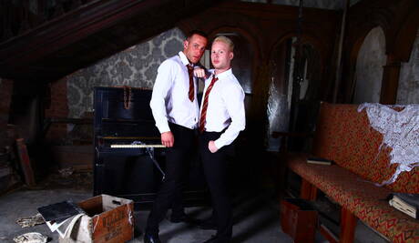 Superstud Jonny Kingdom en spierbundel Andro Maas hebben goede anale seks