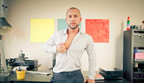 Der gut gebaute Craig Farell und der attraktive Aymeric Deville bei heißer Arschfick-Action