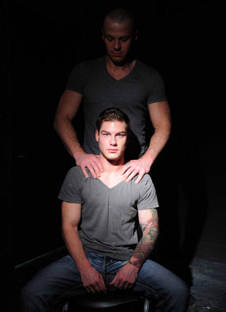 Die attraktiven Amerikaner Vance Crawford und Jessy Dean lutschen und vögeln sich gegenseitig